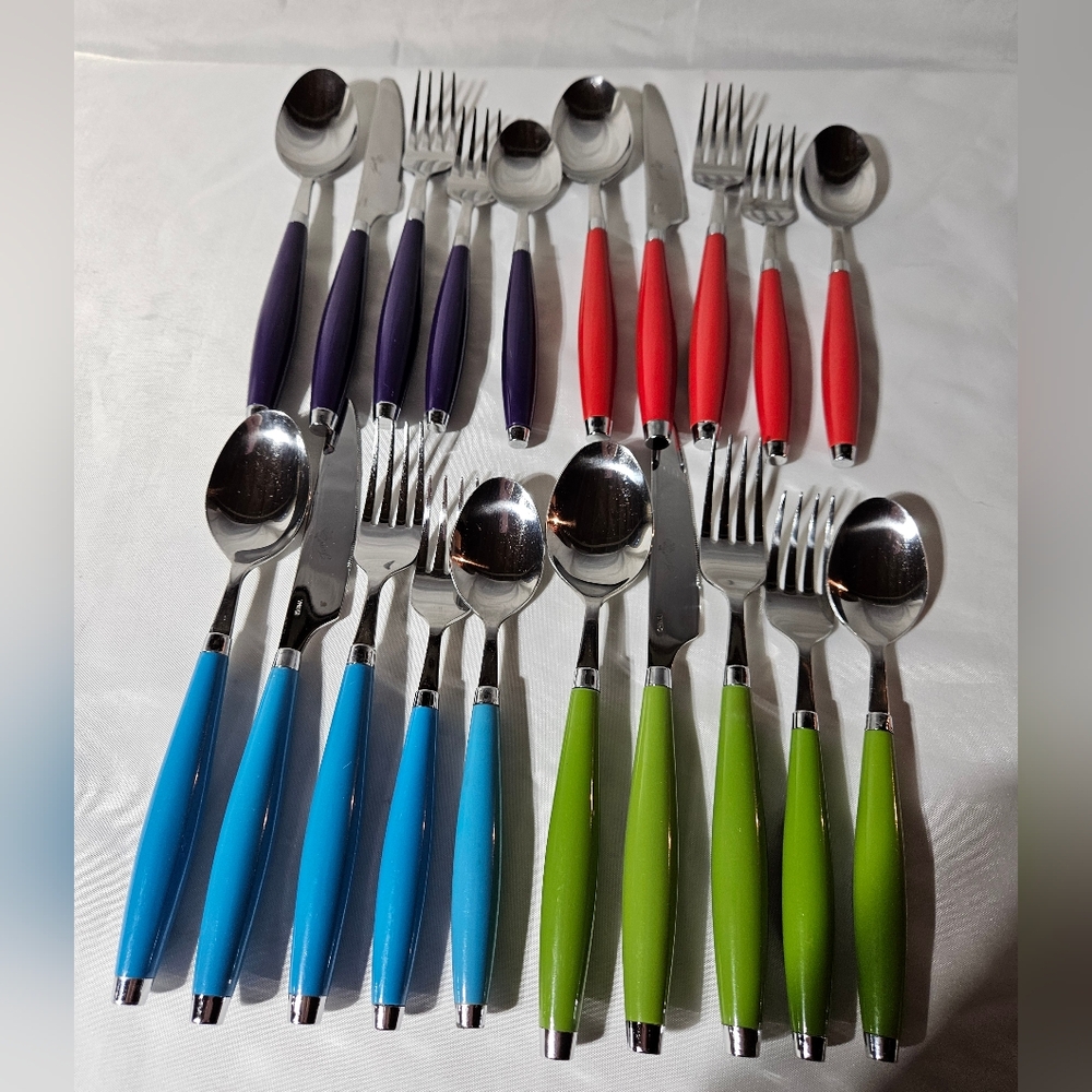 20 Piece Fiesta Flatware